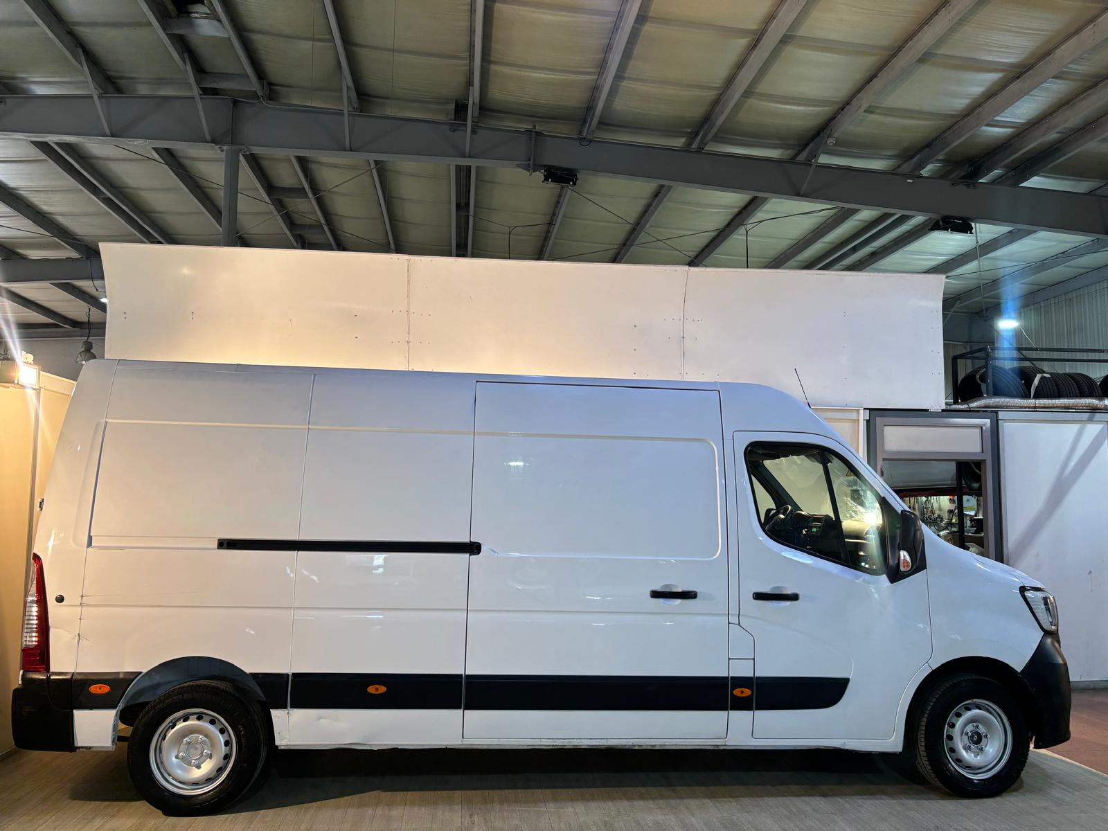 Foto del RENAULT Master Fg. Blue dCi L3H2 3500 T 99kW