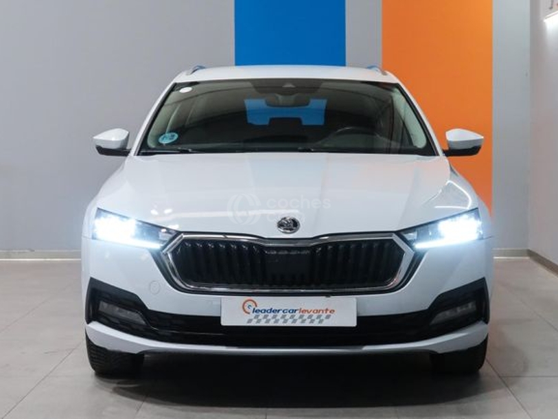 Foto del SKODA Octavia Combi 2.0TDI Ambition DSG 110kW