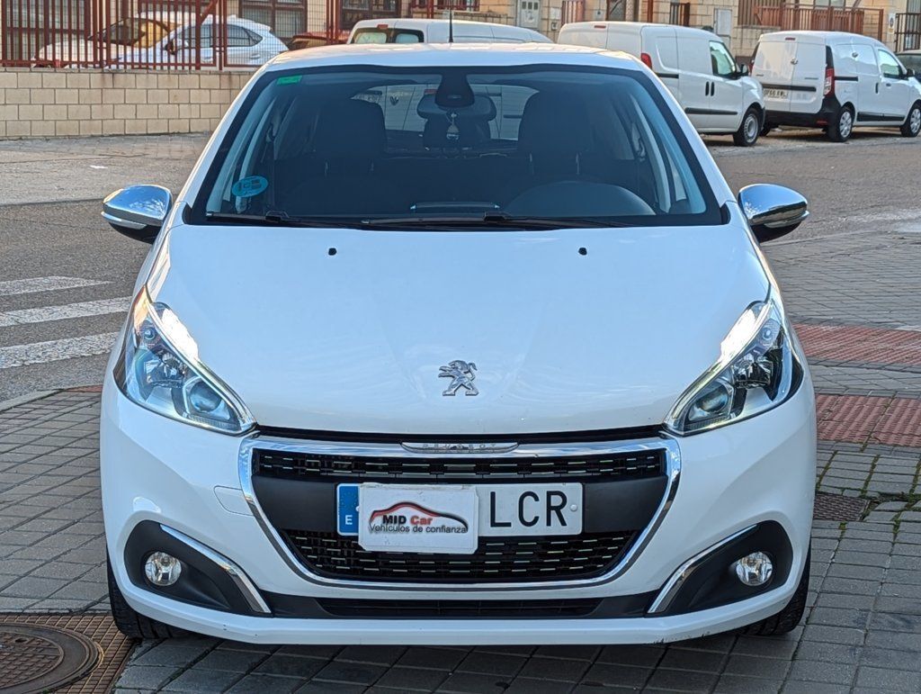 PEUGEOT 208 (1.5BlueHDi S&S Signature 100) en Madrid