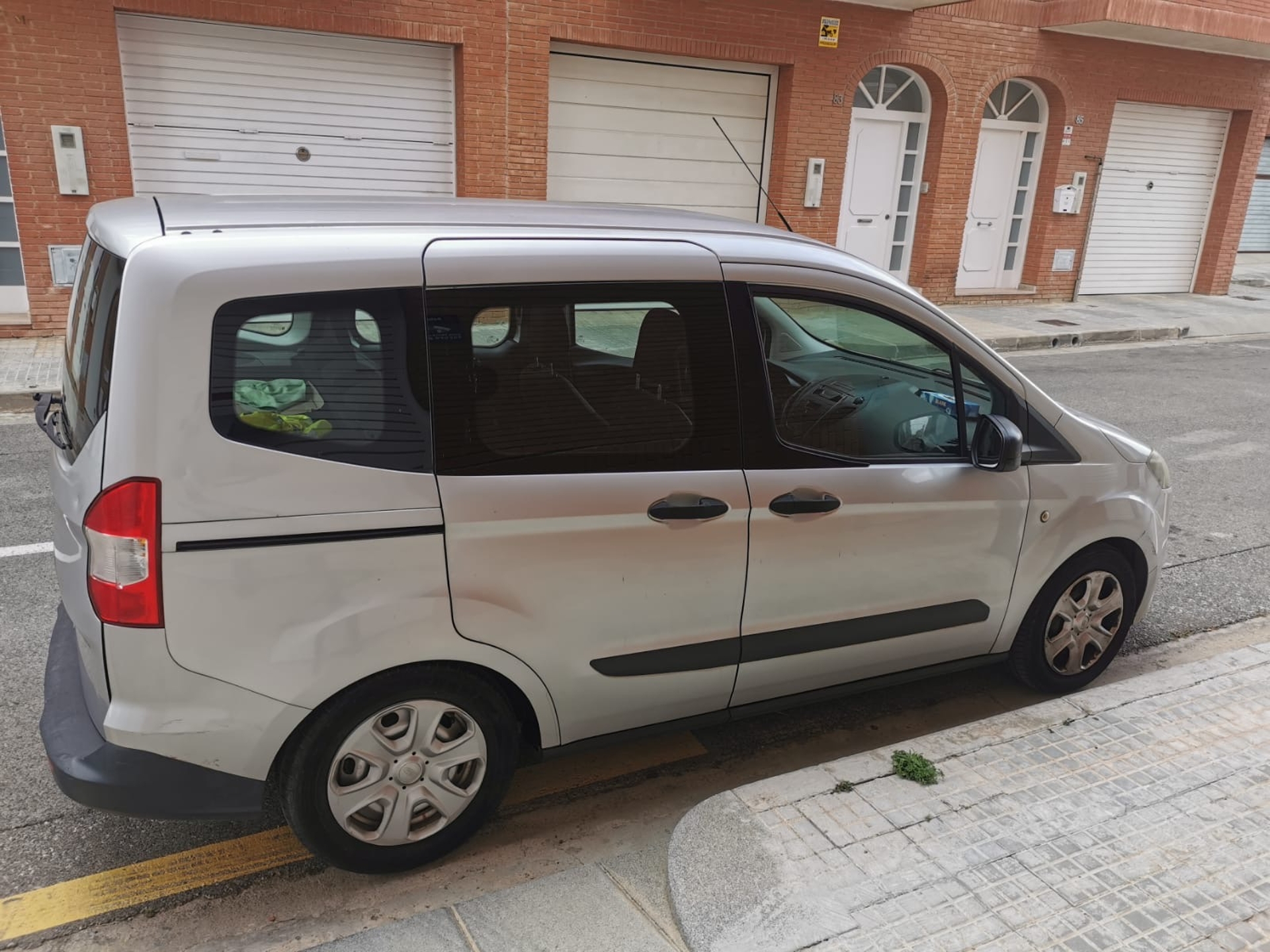 Imagen de FORD Tourneo Courier