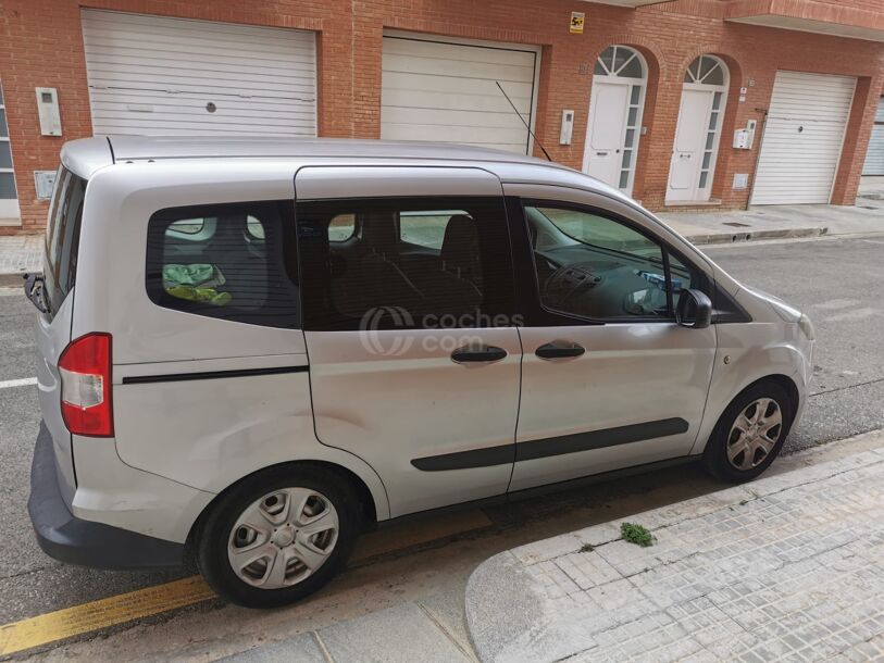 Foto del FORD Tourneo Courier 1.5TDCi Ambiente 75
