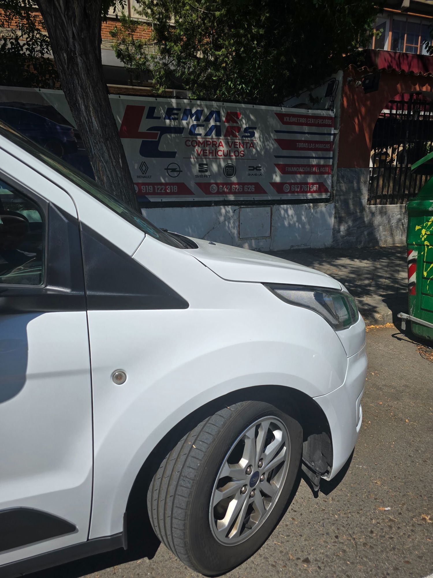 Foto del FORD Transit Connect FT 230 Kombi S&S B. Larga L2 Trend 100