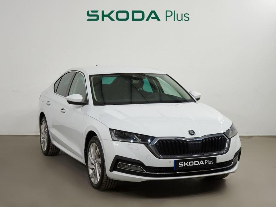 SKODA Octavia (1.4 TSI PHEV Style DSG 150 kW (204 CV)) en Cádiz