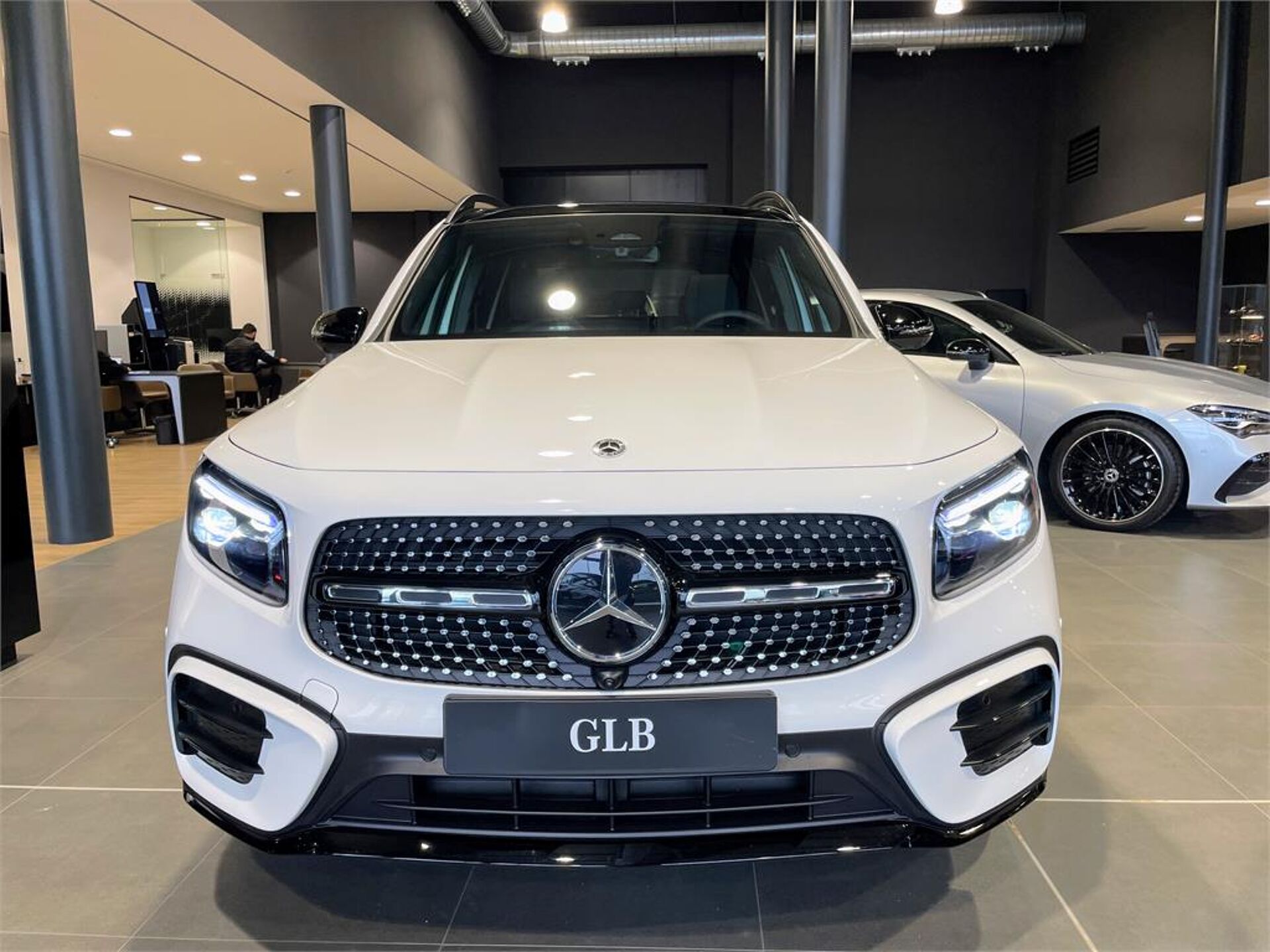 Imagen 2 de MERCEDES Clase GLB