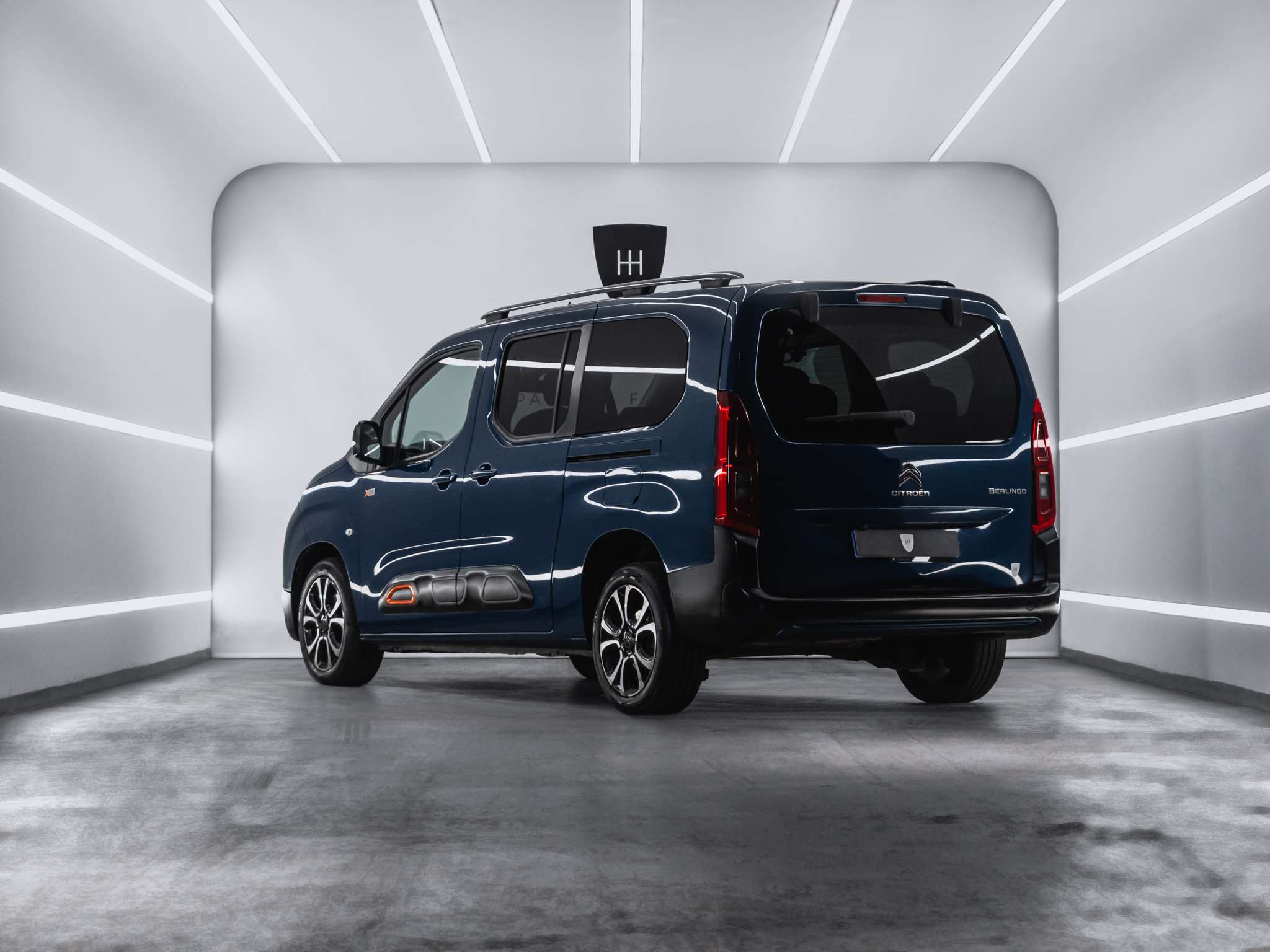 Foto del CITROEN Berlingo BlueHDi S&S Talla XL Shine 130