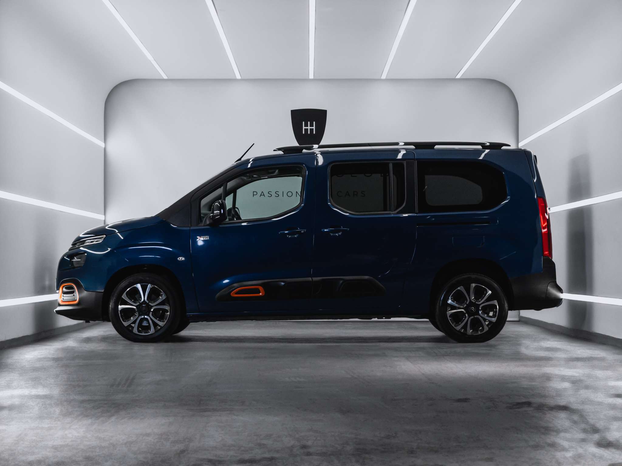 Foto del CITROEN Berlingo BlueHDi S&S Talla XL Shine 130