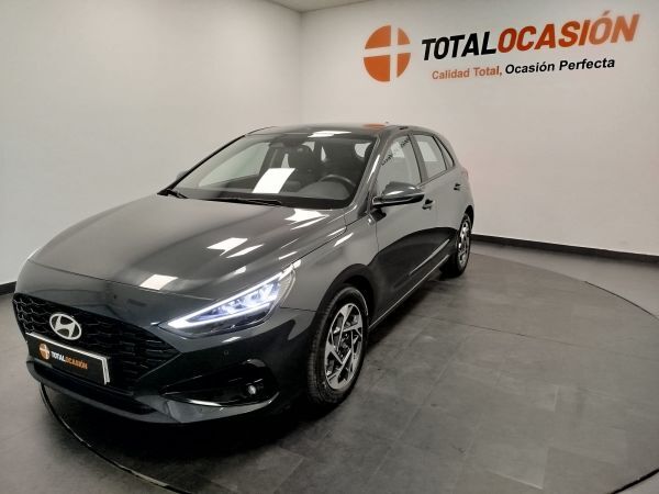 HYUNDAI i30 (1.0 TGDI 48V Klass) en Madrid