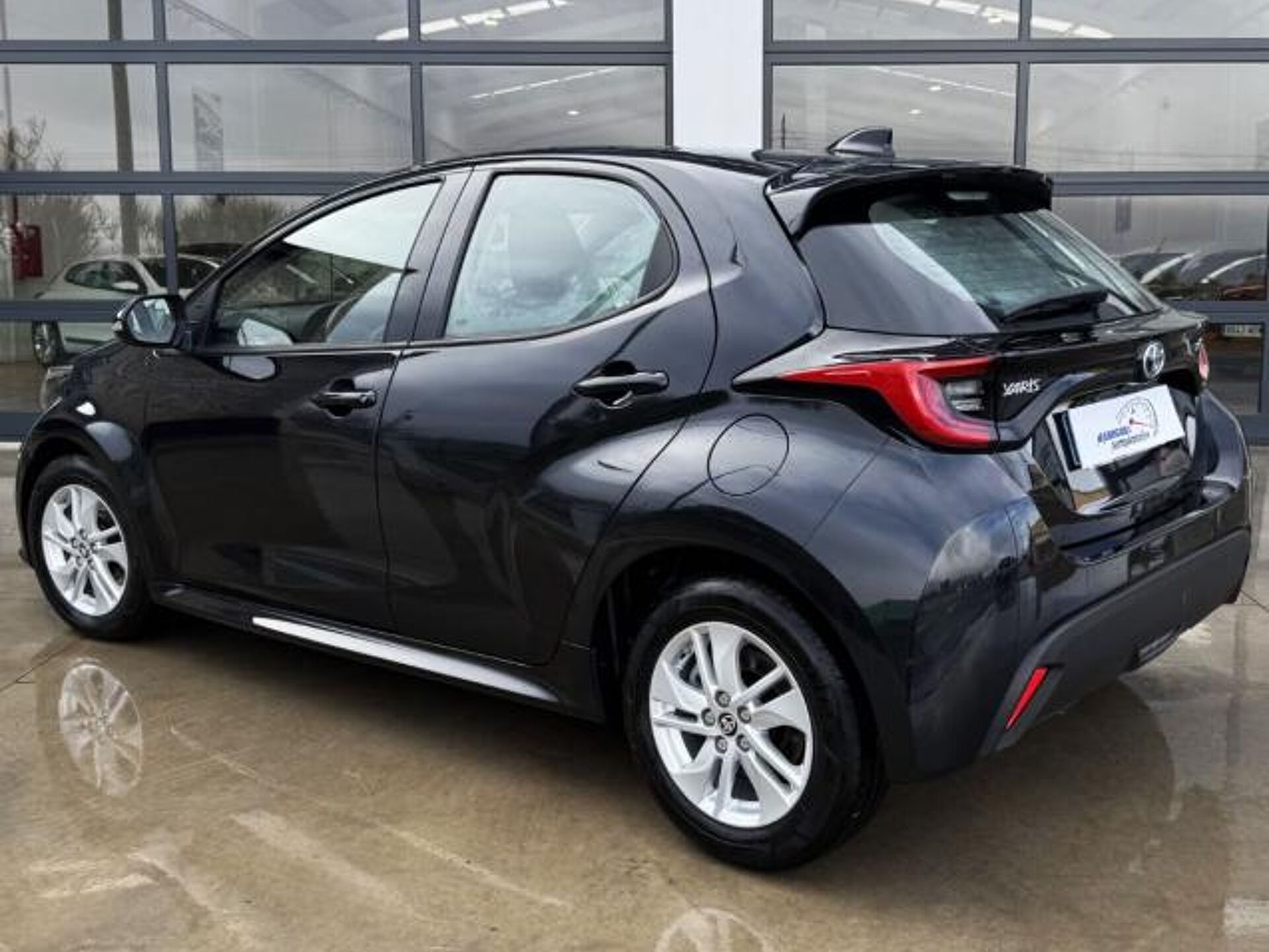 Imagen 2 de TOYOTA Yaris