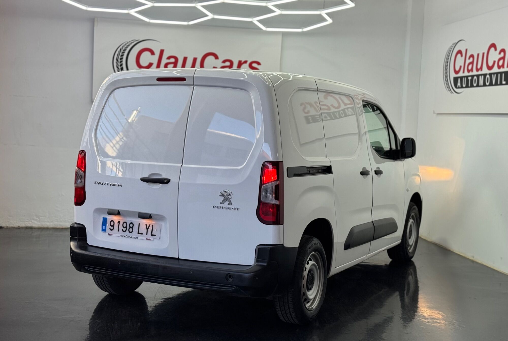 Foto del PEUGEOT Partner 1.5BlueHDI S&S Standard 600kg 100