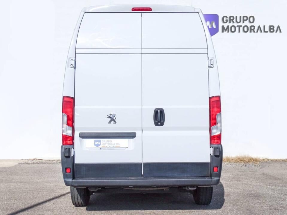 Foto del PEUGEOT Boxer Furgón 2.2BlueHDI 435 L3H3 S&S 140