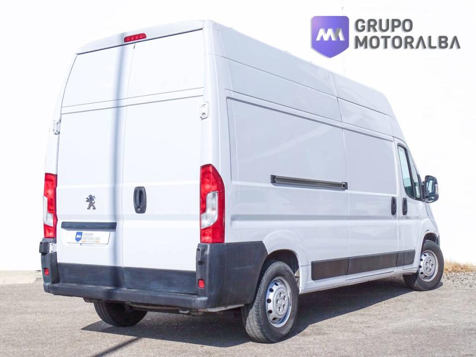 Foto del PEUGEOT Boxer Furgón 2.2BlueHDI 435 L3H3 S&S 140