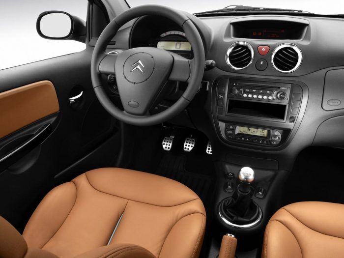 Citroen C2 2008 Interior 1 700x525