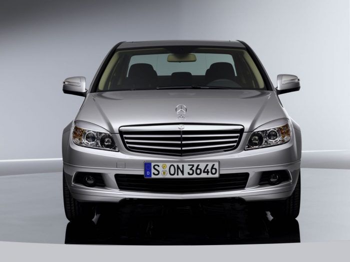 Mercedes Clase C 2007 8 700x525