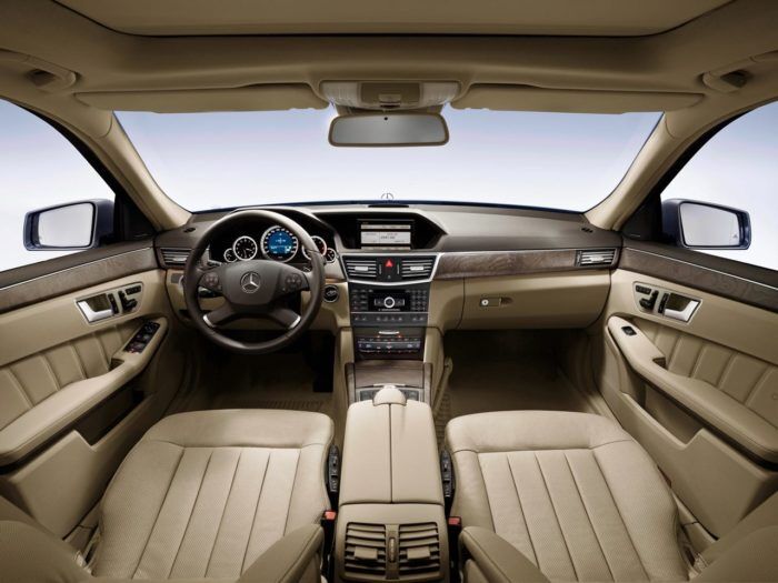 Mercedes Clase E 2009 Interior 1 700x525