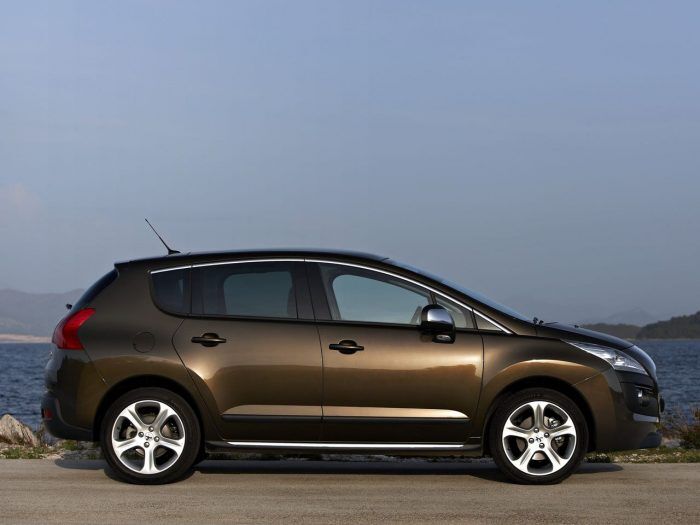 Peugeot 3008 2009 5 700x525