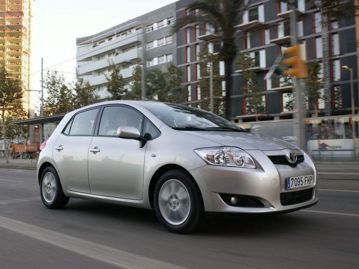 Toyota Auris 2007 16 700x525