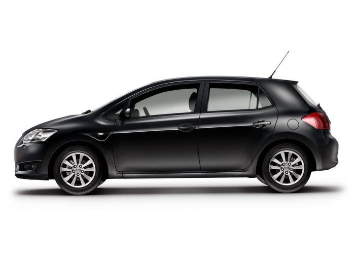 Toyota Auris 2007 19 700x525