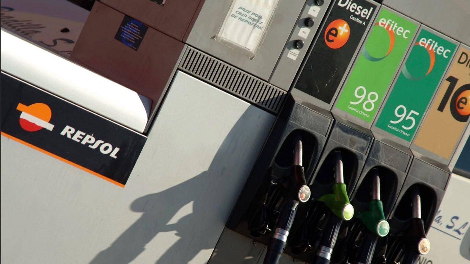 El precio de la gasolina vuelve a estabilizarse: así funciona la reducción de impuestos que lo ha hecho posible