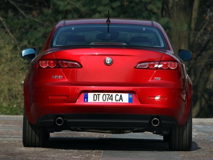 Alfa Romeo 159 2008 4 700x525