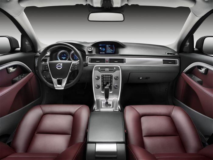 Volvo S80 2009 Interior 4 700x525