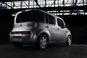 Nissan Cube trasera