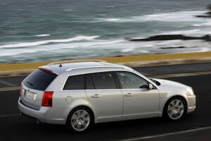 Cadillac BLS Wagon lateral