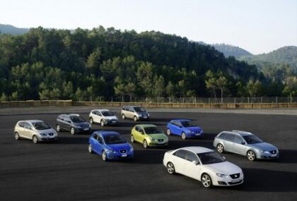 SEAT saca la cabeza en el exterior