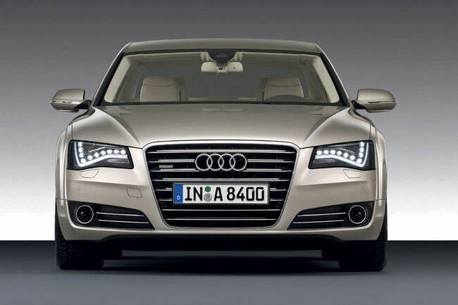 Audi A8 04 650x433