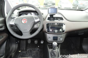 Fiat Punto EVO 105 CV prueba - 1622 Fiat Punto EVO 105 CV Prueba 1622 300x200