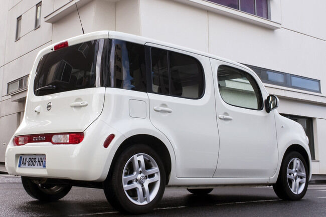 Nissan Cube 04 650x433