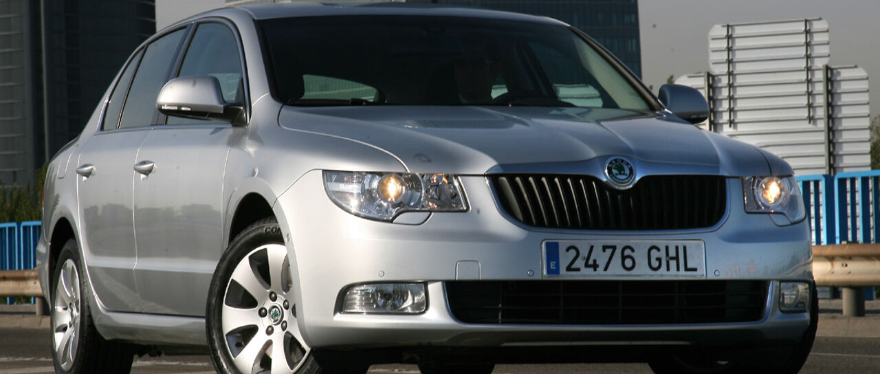 Todas las noticias de coches en un solo portal: Pruebas, fotos, vídeos, informes...