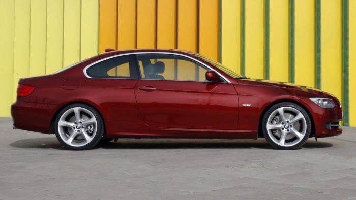 BMW Serie 3 Coupe 2009 22 700x394