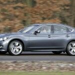 Infiniti M 2010 vista lateral