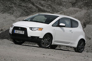Mitsubishi Colt 300x200