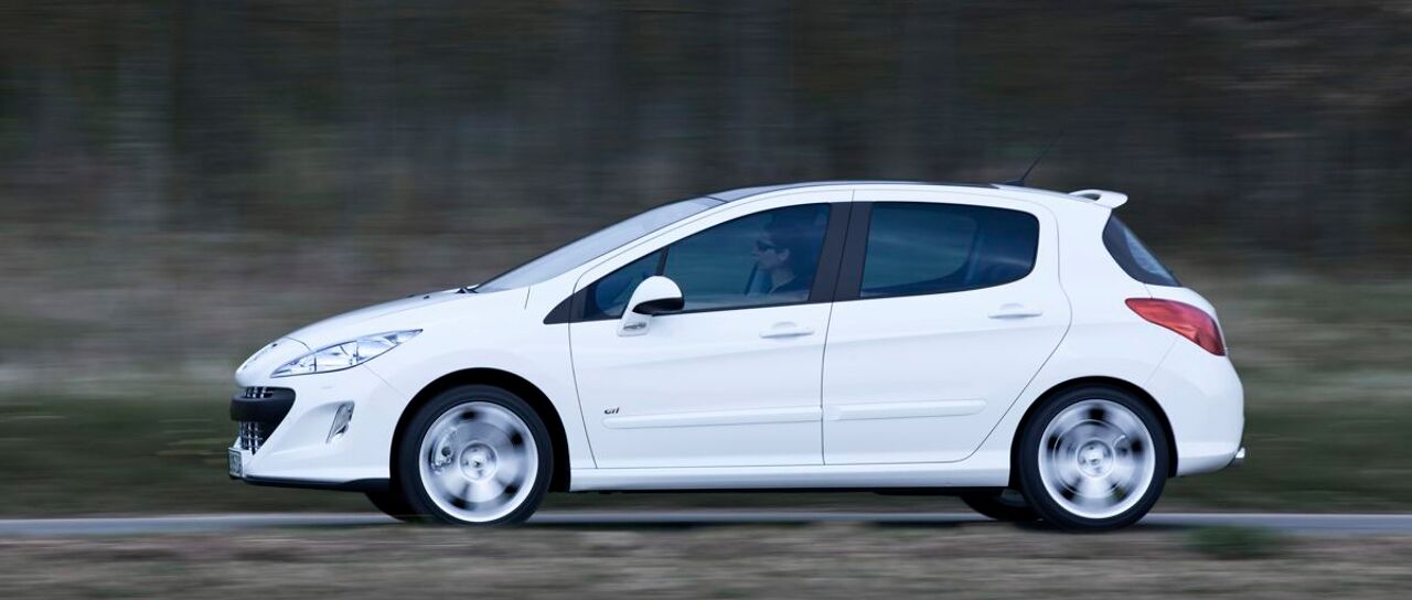 Todas las noticias de coches en un solo portal: Pruebas, fotos, vídeos, informes...