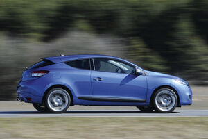 Renault Megane Coupe Gt 01 300x200