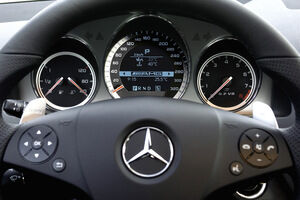 Mercedes Benz Clase C 63 Amg 02 300x200