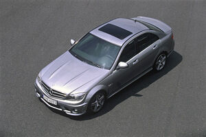 Mercedes Benz Clase C 63 Amg Berlina 03 300x200