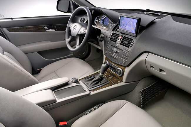 Mercedes Benz Clase C Estate 07 650x433