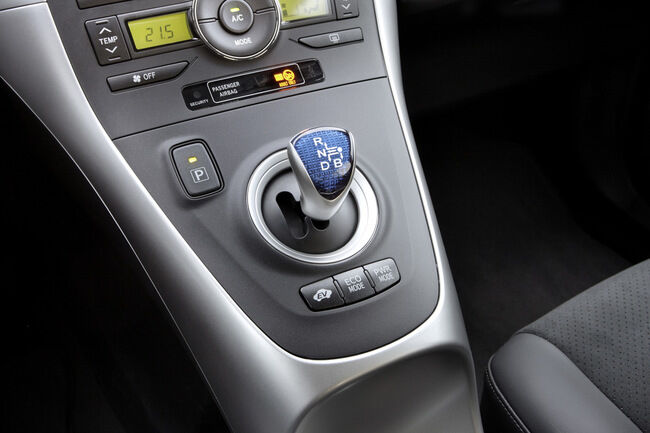 Toyota Auris HSD palanca de cambios