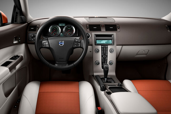 Volvo C30 06 650x433