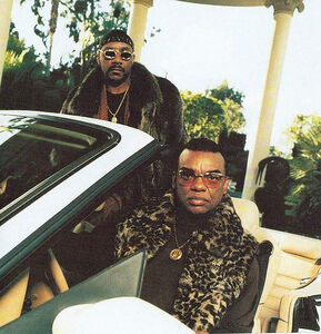 2264428521 72349a082a 289x300