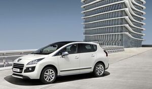 peugeot-3008-hybrid4-05