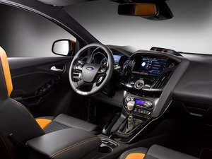 Ford Focus St 04 300x225
