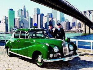 Fue popular como coche al servicio de la policía.