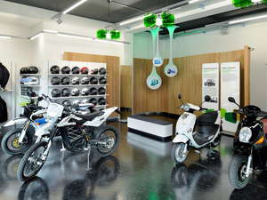 M Way Shop 02 300x225
