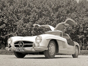 Old Mercedes 300 Sl 300x225