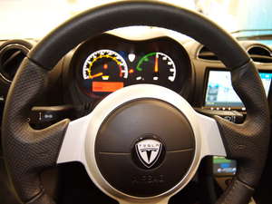 Tesla Roadster 04 300x225