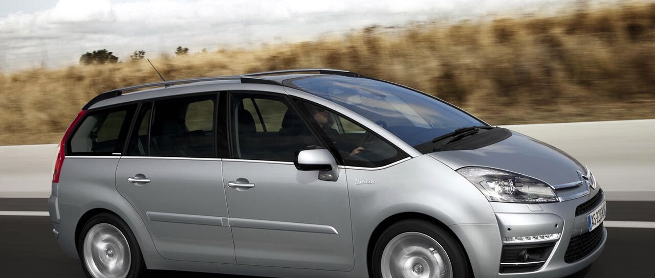 Todas las noticias de coches en un solo portal: Pruebas, fotos, vídeos, informes...