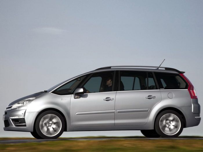 Citroen Grand C4 Picasso 2011 7 700x525